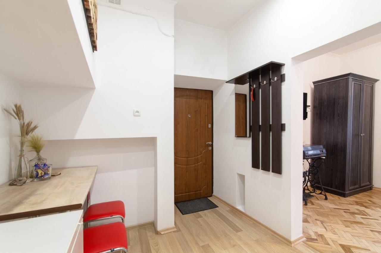 Apartment On Krakivska Street Lviv Exterior photo